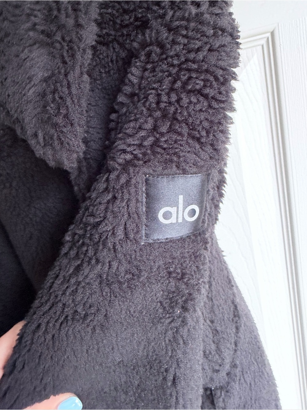 NWT Alo Yoga Oversized Sherpa Trench Teddy Coat - Black Size S - Picture 9 of 14